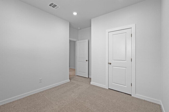 Building Photo - 212 Brandywine Rd