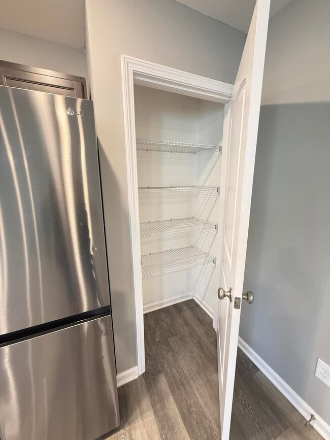 Building Photo - 110 Landry Ln