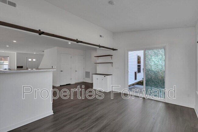 Building Photo - 21 Thurber Rd