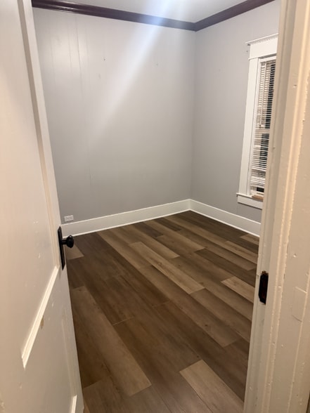 Building Photo - 253 Lincoln St