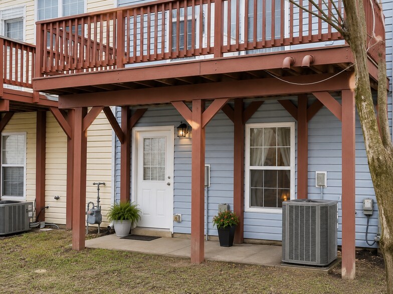 Building Photo - 630 Jessica Cir