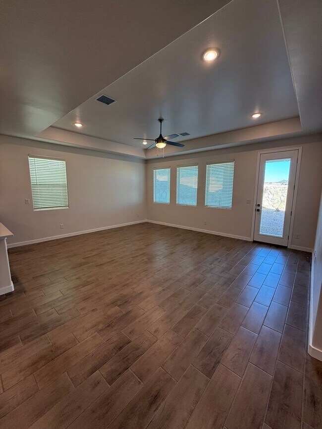 Building Photo - 5008 Sand Strm Rd