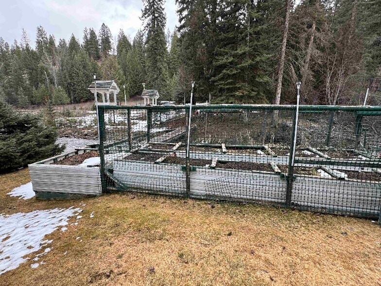 Building Photo - 811 Flower Creek Rd