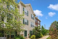 Building Photo - 1616 Wesbourne Dr