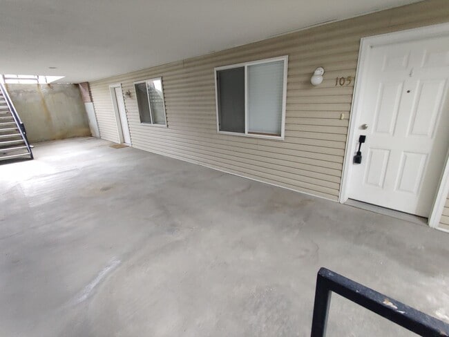 Building Photo - 137 W 600 N