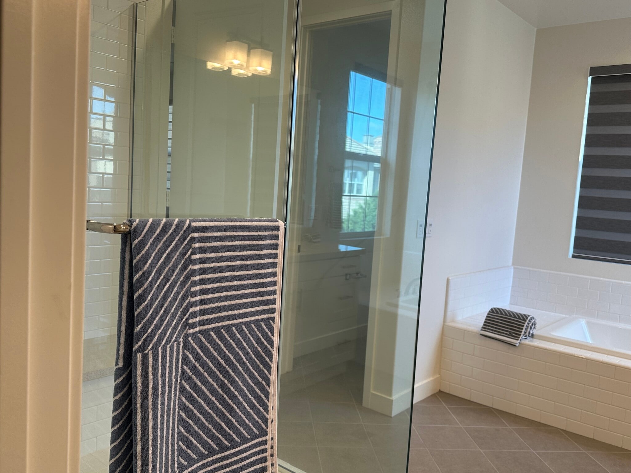 Building Photo - 8005 Chalet Ln