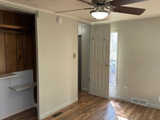 Building Photo - 8415 Braewick Dr