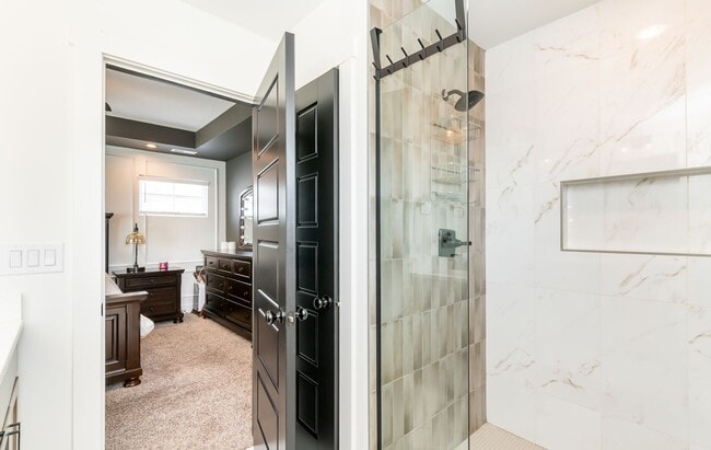 Building Photo - Do Not Miss this Beautiful piece of property.