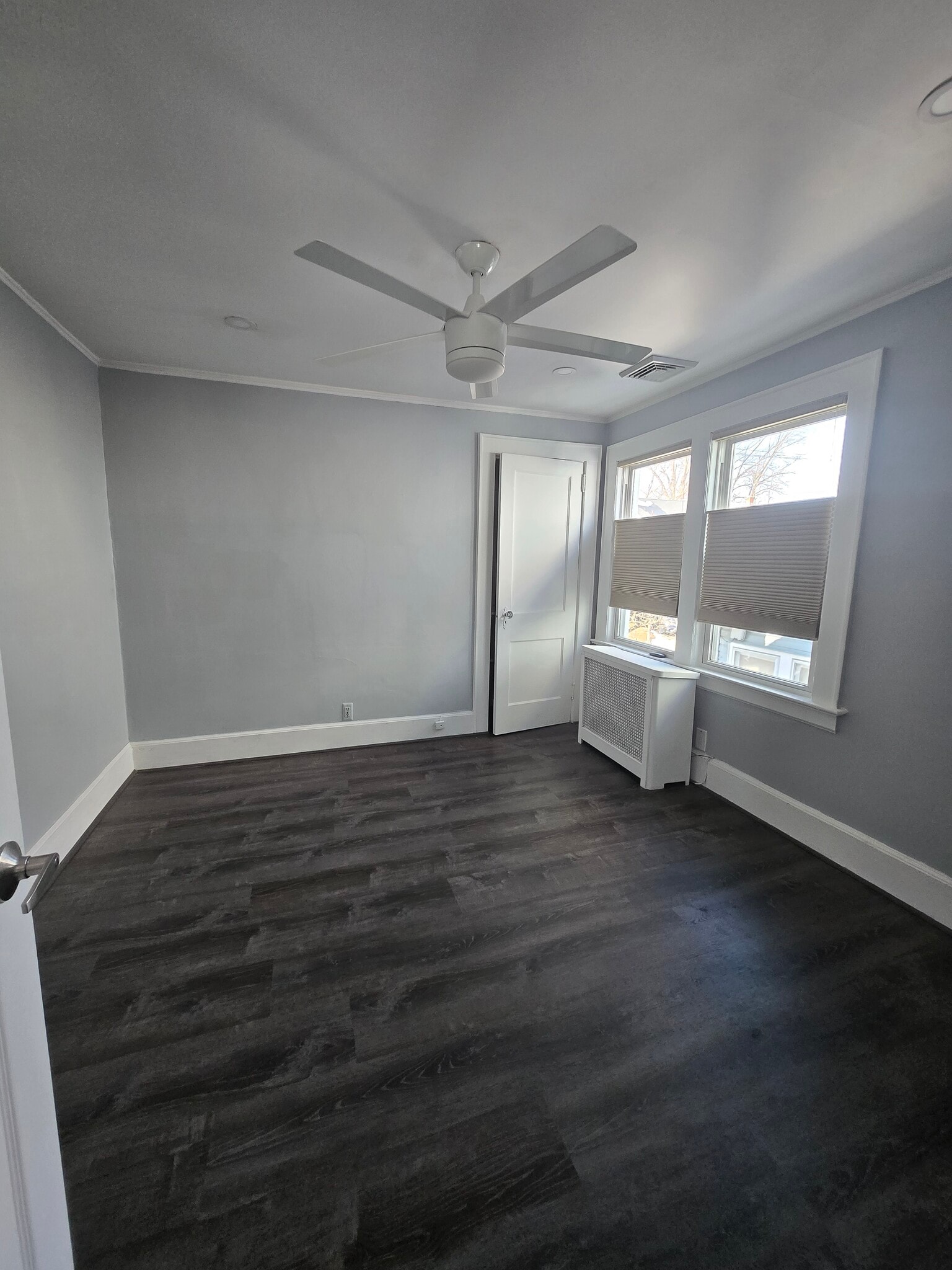 Building Photo - 74 Hughes St