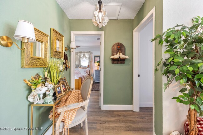 Building Photo - 229 NE 1st St