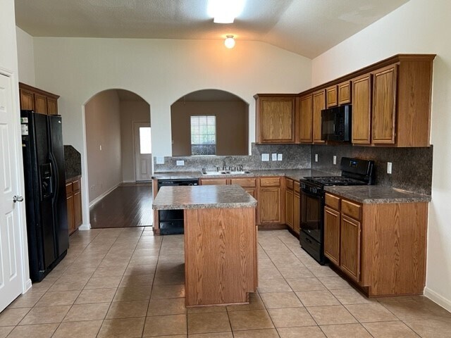 Building Photo - 2134 Thorn Berry Creek Ln