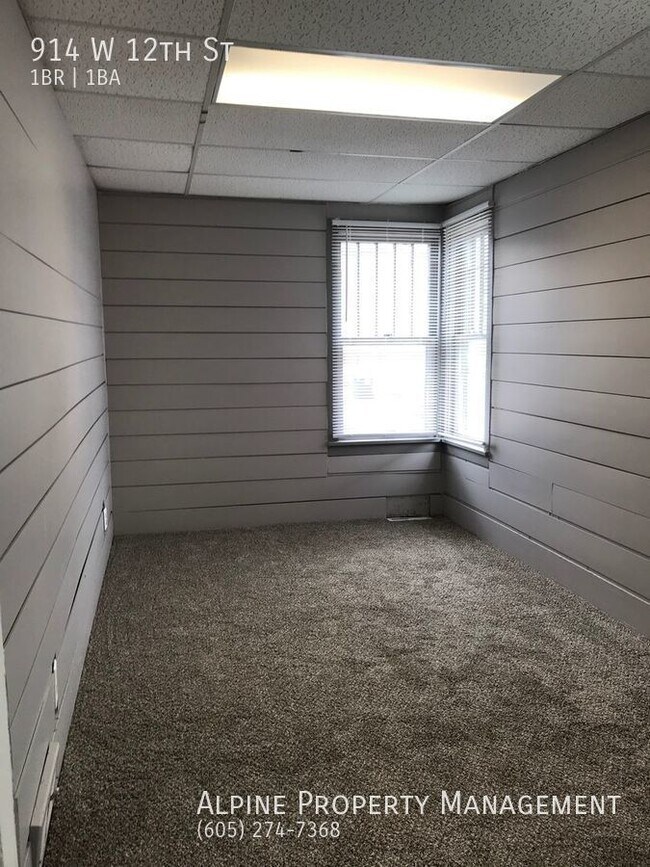 Building Photo - 1 Bed/1 Bath Twinhome For Rent!