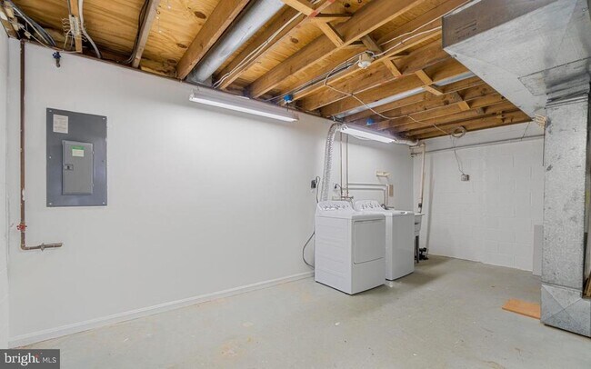 Building Photo - 21 Holland Hill Ct