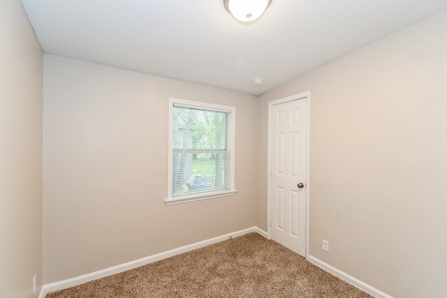 Building Photo - 4222 Homer Rd N