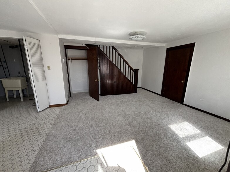Building Photo - 912 Highland Ave