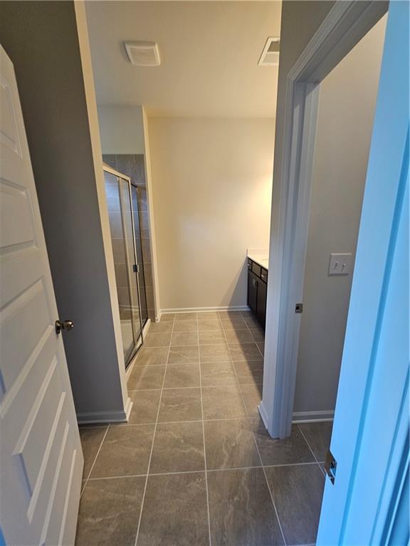 Building Photo - 2460 Ravencliff Dr