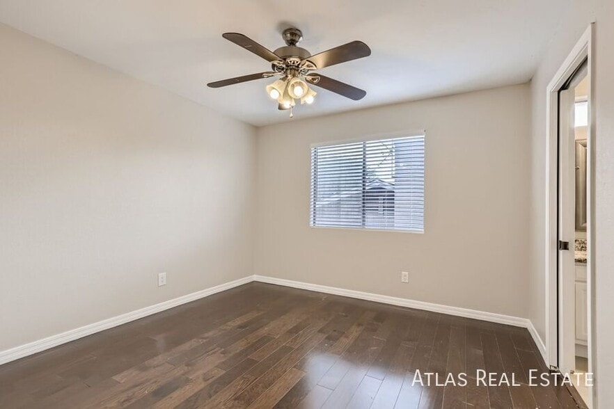 Building Photo - 5337 W Desert Hills Dr