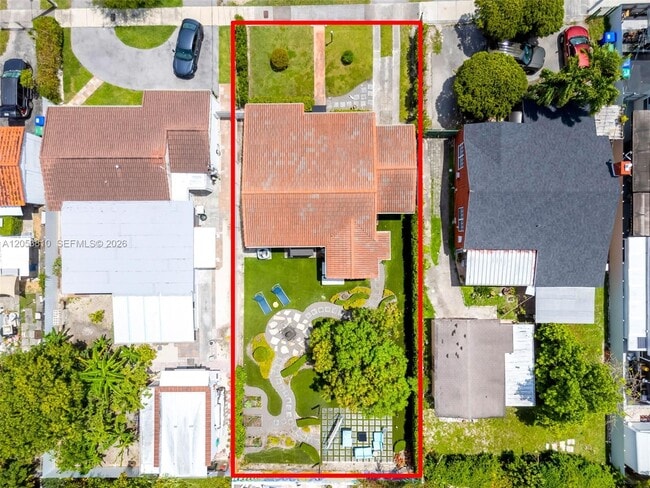 Building Photo - Northwest Flagler Terrace, Miami, FL 33125 - 2 BR 1 BA house