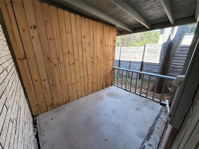 Building Photo - 2308 Alta Vista Ave