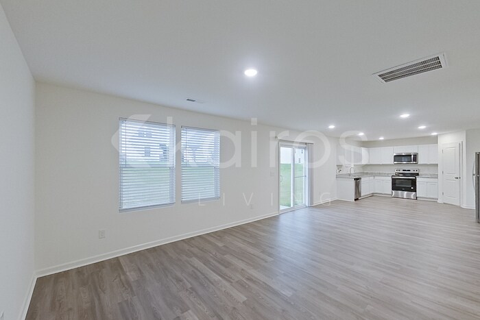 Building Photo - 7004 Peppermill Way