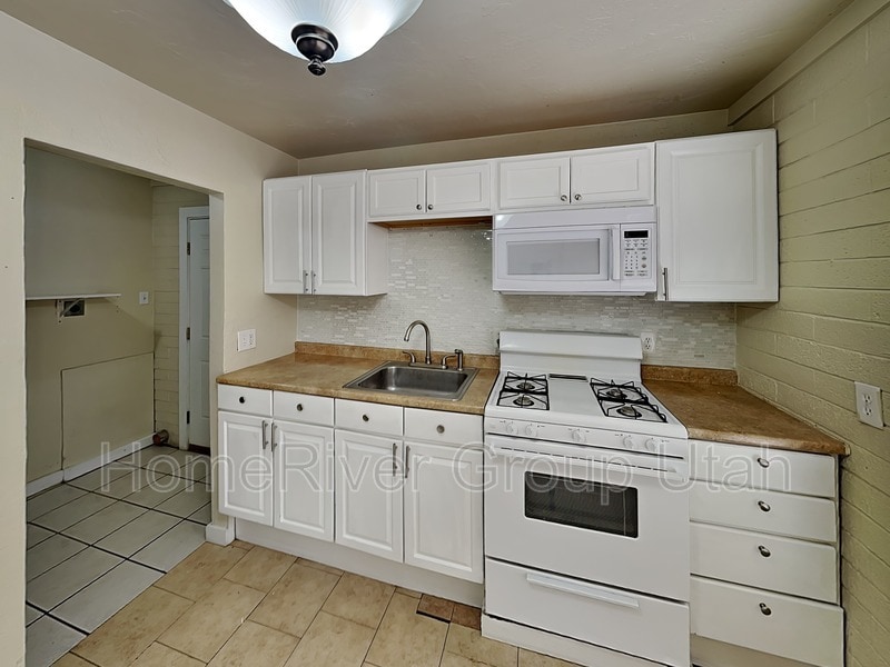 Building Photo - 8580 S 220 E