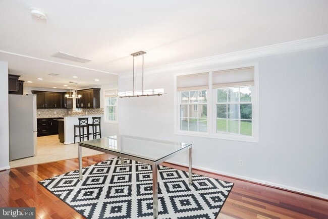 Building Photo - 2177 Chain Bridge Rd