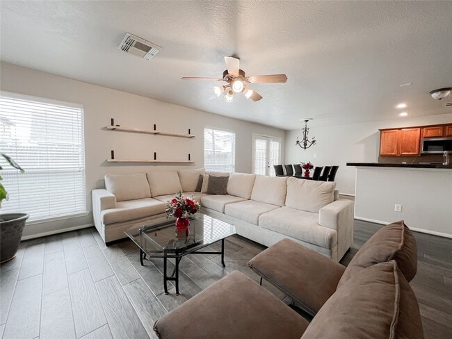 Building Photo - 10838 Waterfern Ct