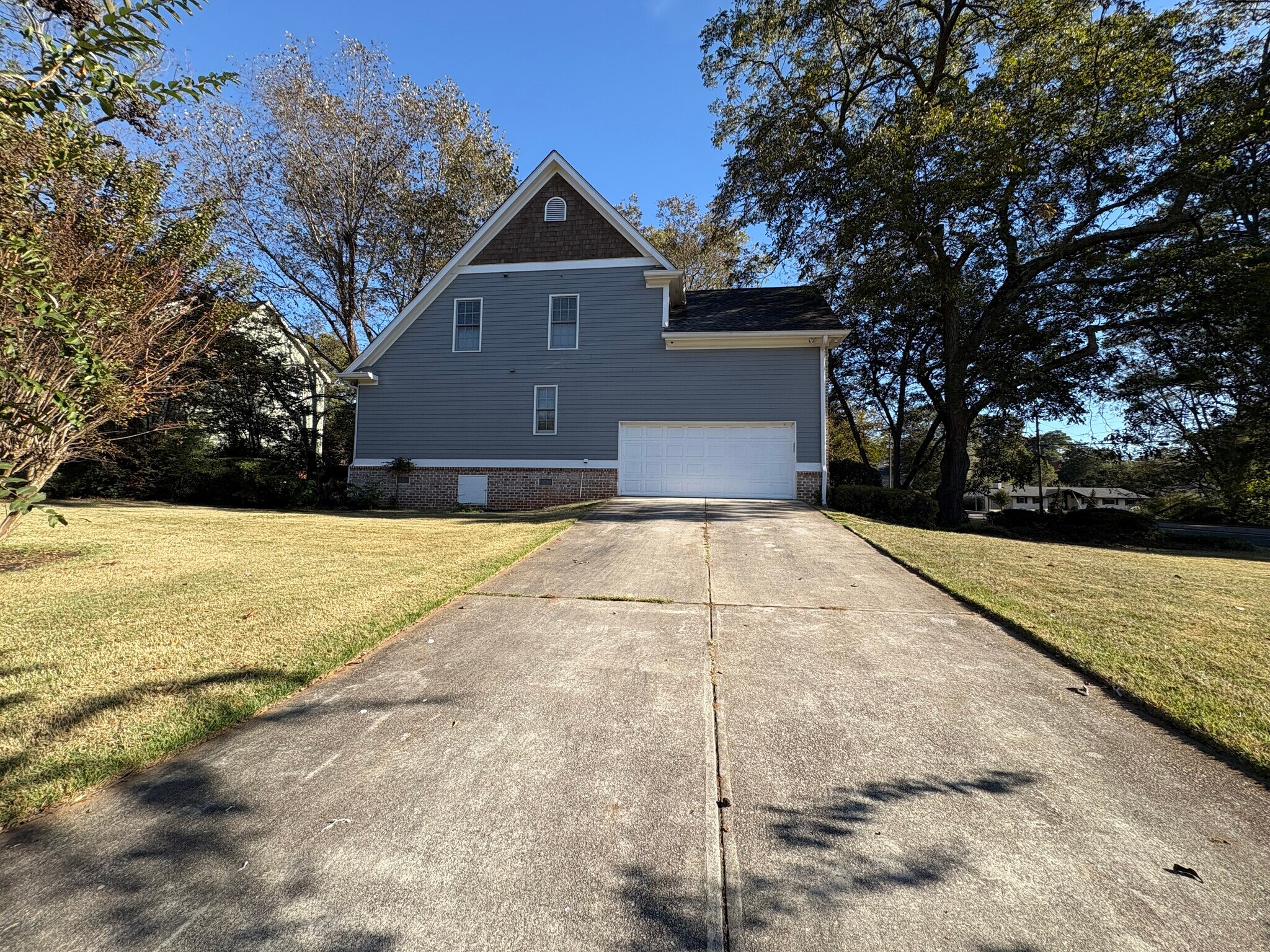 Building Photo - 1736 Brockett Rd