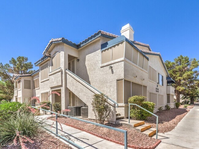 Building Photo - 3425 E Russell Rd