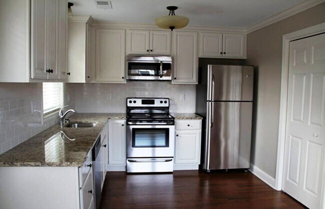 Building Photo - 67 W Main St