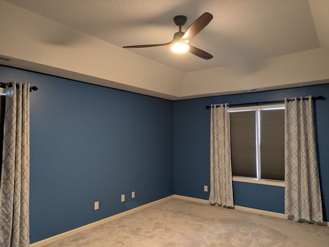 Building Photo - 3BR/2.5Bath House in NE Hickory