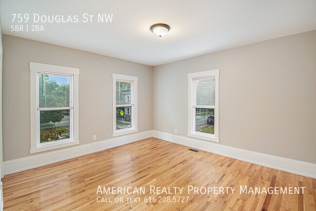 Building Photo - 759 Douglas St NW