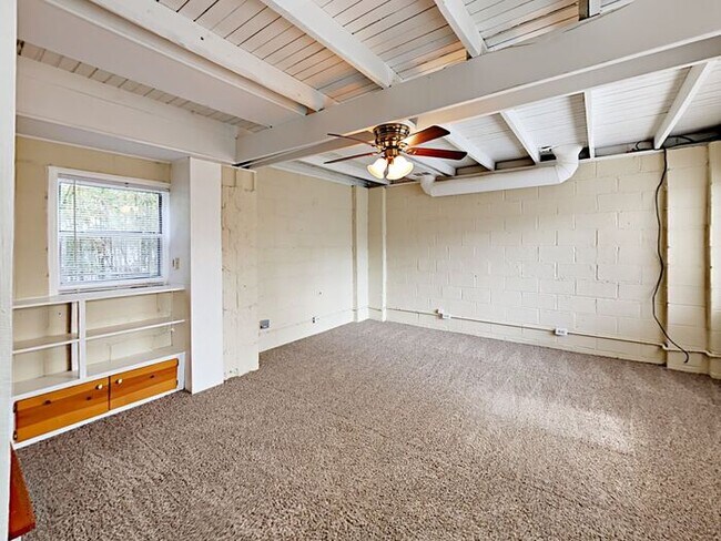 Building Photo - **1st month free with 18 month lease**