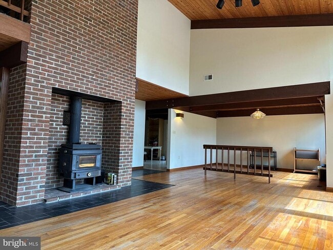 Building Photo - 6022 Munson Hill Rd