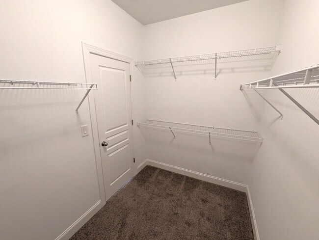 Building Photo - 146 Brindle Ln