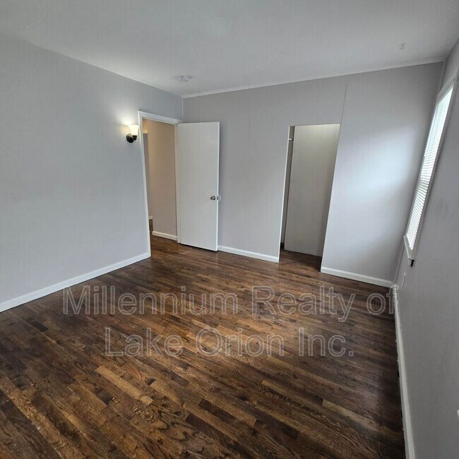 Building Photo - 715 Kenilworth Ave