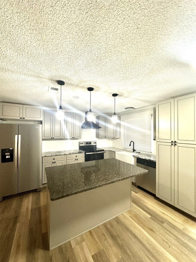 Building Photo - 11930 Greenglen Dr