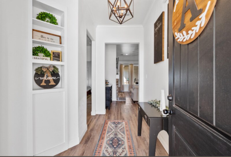 Building Photo - 5840 Itasca St