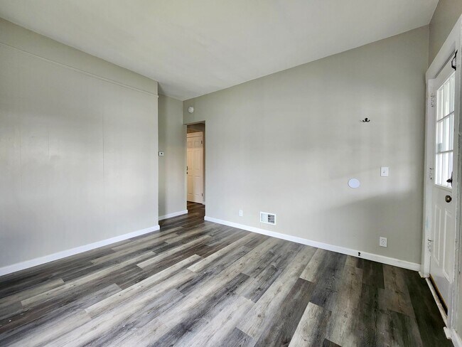 Building Photo - 500 Garson Ave