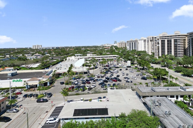 Building Photo - 4658 Bougainvilla Dr