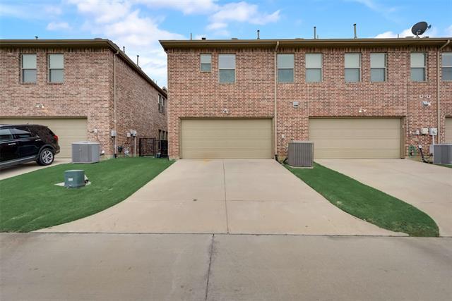 Building Photo - 4133 Comanche Dr