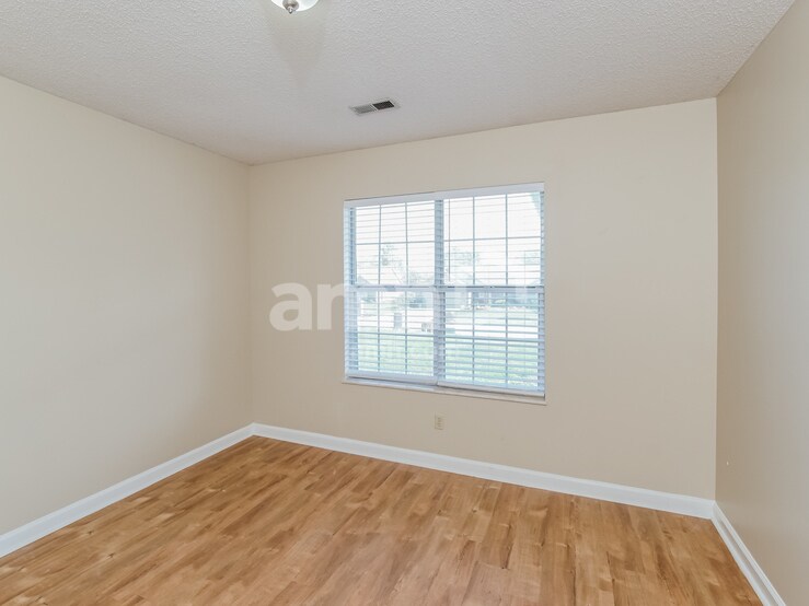 Building Photo - 1245 Edinburgh Dr