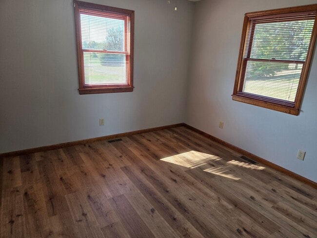 Building Photo - 3 Bedroom, 2 Bathroom House for Rent