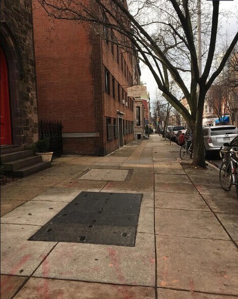 Building Photo - 2220 Spruce St