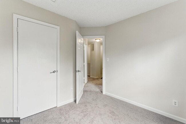 Building Photo - 505 Knollwood Ct