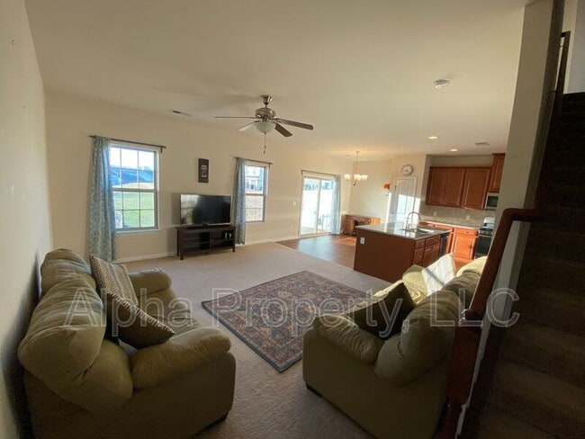 Building Photo - 308 Corday Ln