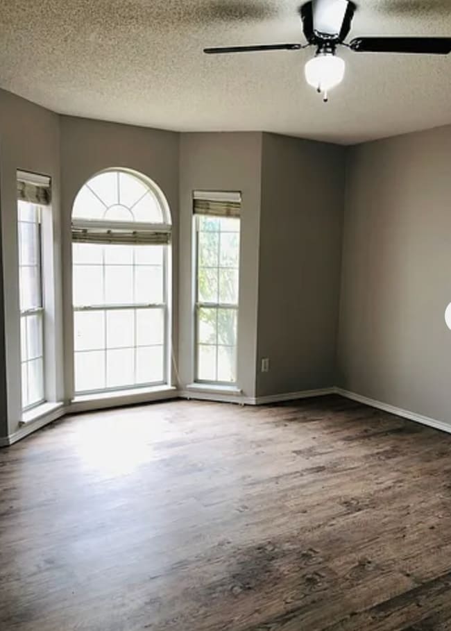 Building Photo - 507 N Hyden Ave