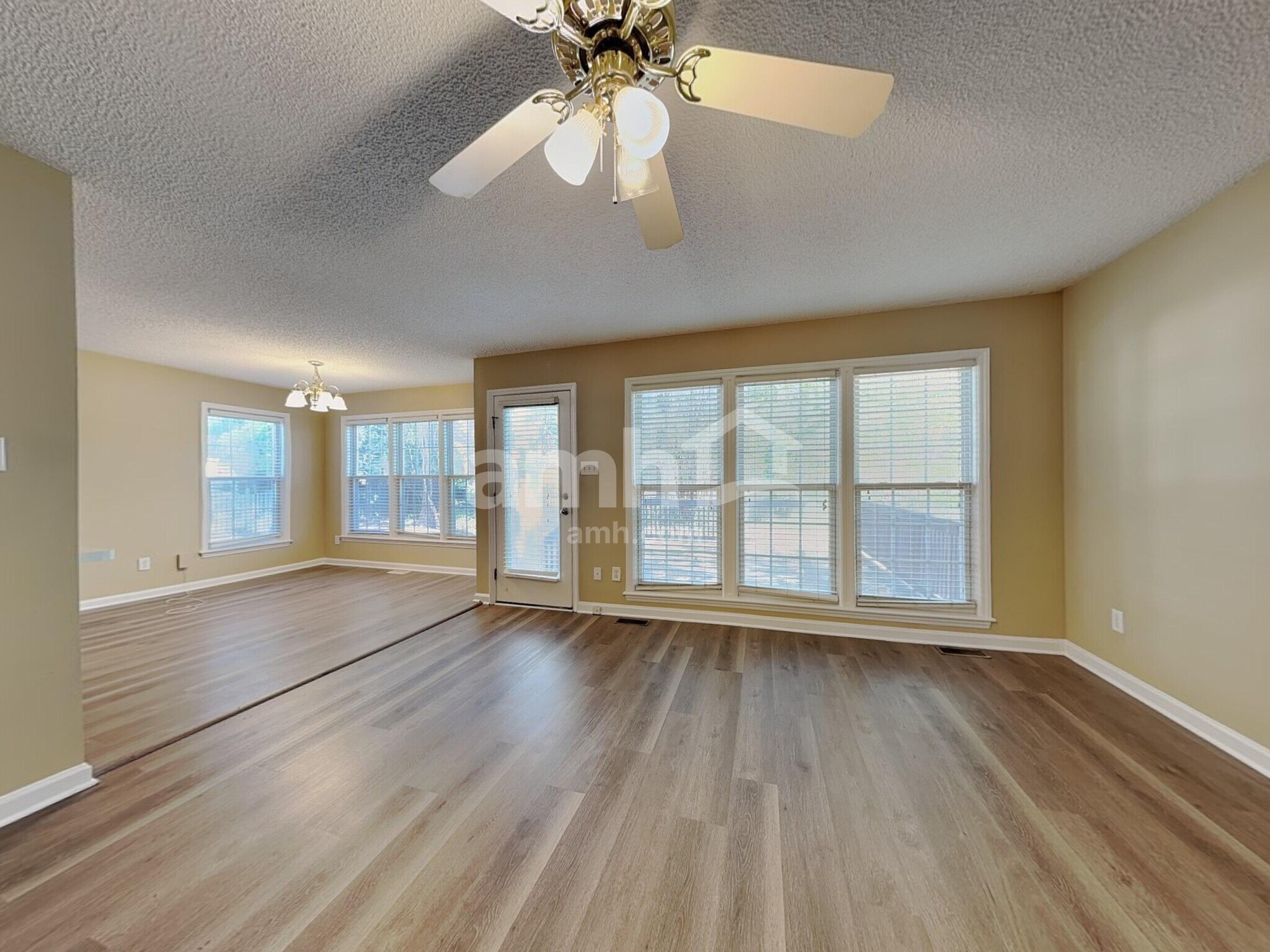 Building Photo - 204 Machost Dr