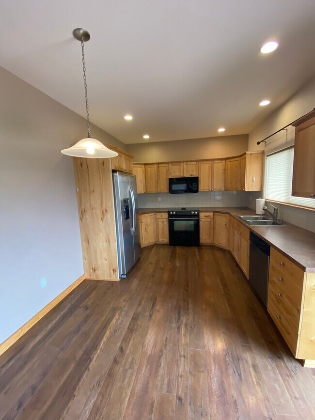 Building Photo - 106 Ironwood Dr