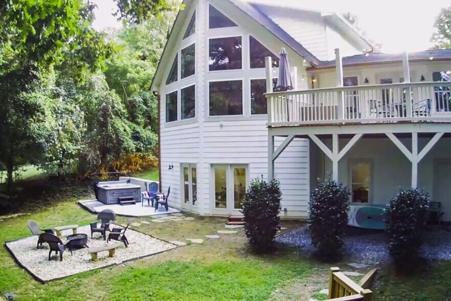Building Photo - 555 Laurel Cove Rd